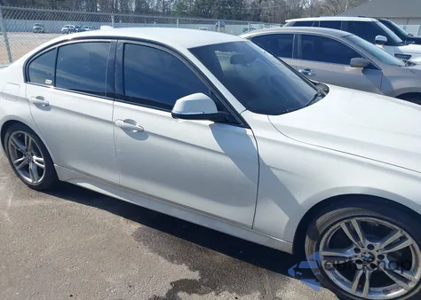 2013 BMW 328I z USA, uszkodzony, nr VIN WBA3A5C56DF604215